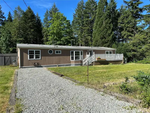 Ample driveway parking