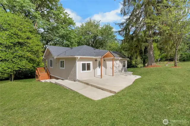 The grass was photoshopped to give you a better idea of how the yard could look with healthy, green grass