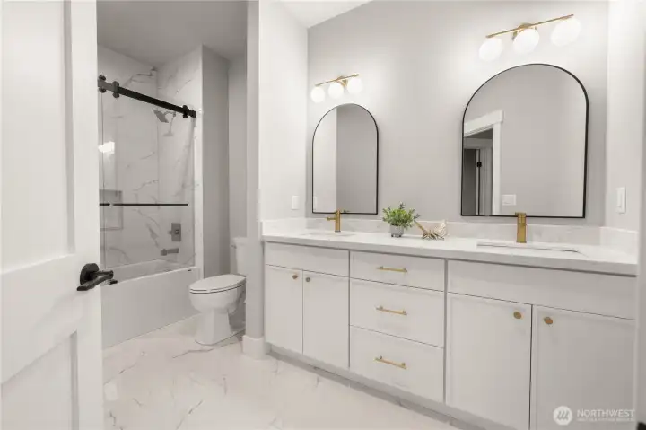 2nd bathroom upstairs