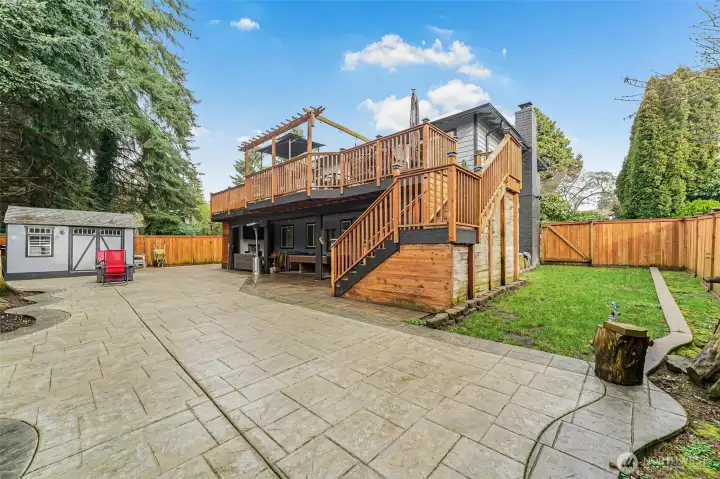 The outbuilding is 10X12 with features power, insulation and drywall finish.