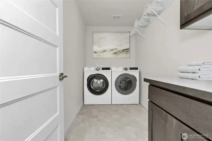 Virtually staged laundry room