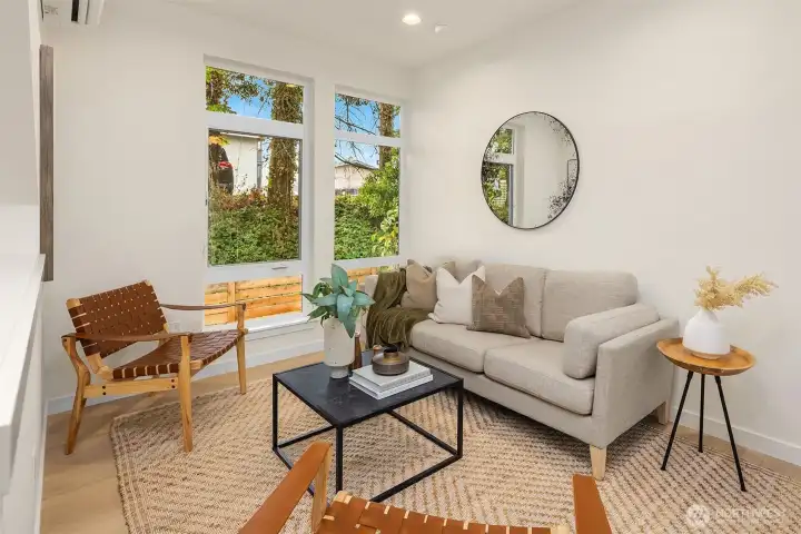 Photo from 10821, featuring similar finishes