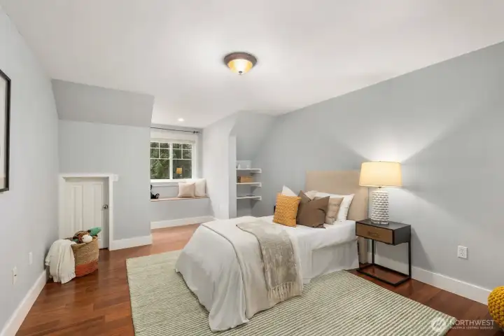 Bed 3- Walk in Closet