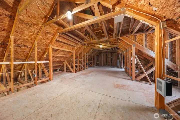 600 sq. ft. space above detached