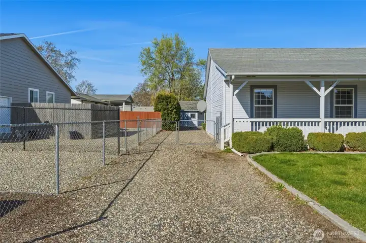 Circular Driveway/RV Parking