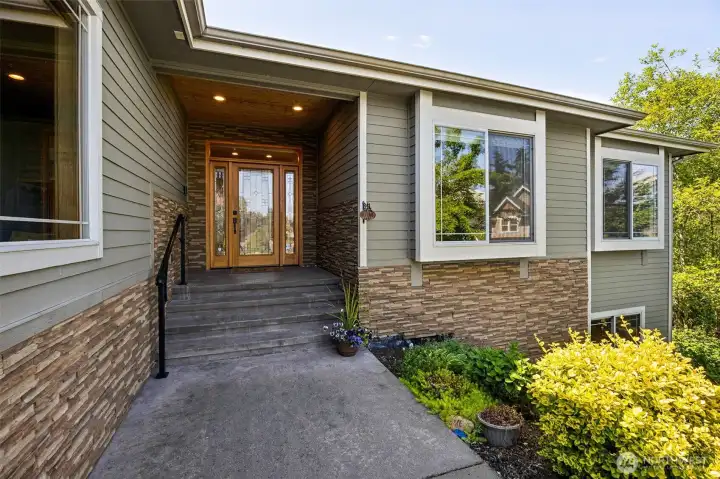Elegant front entry