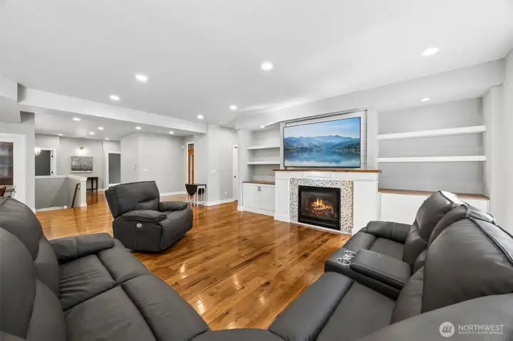 Custom built-in shelving