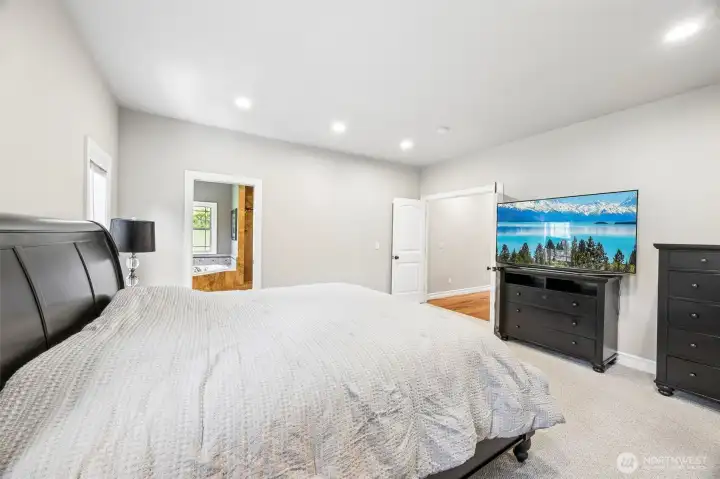 Primary suite