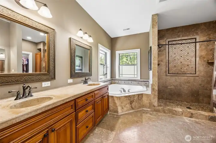 Primary 5 piece bathroom