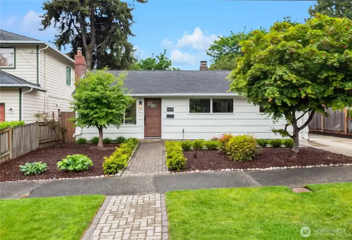 Want a home that is move-in ready and tastefully updated? You found it! Great neighborhood, great updates, great location, you can absolutely have it all. Welcome home.