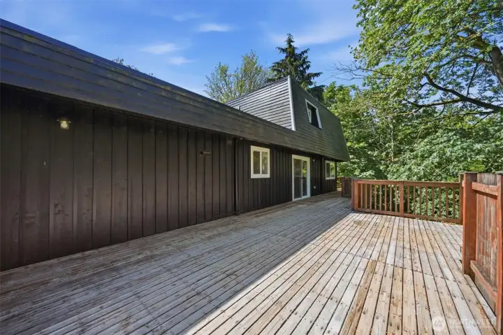 Side deck off dining area