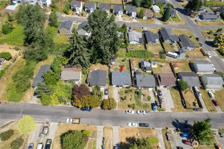 Conveniently located close to freeways, Lincoln, McKinley, East and South Tacoma neighborhoods.