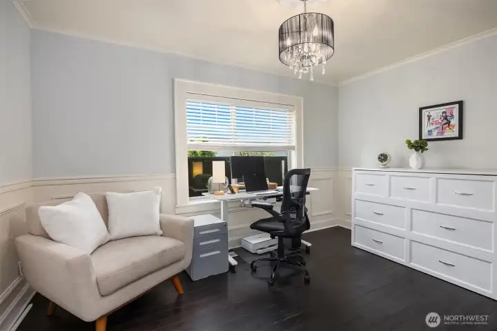 Guest room main floor