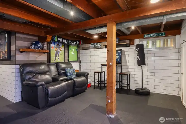 Lower level partially finished basement