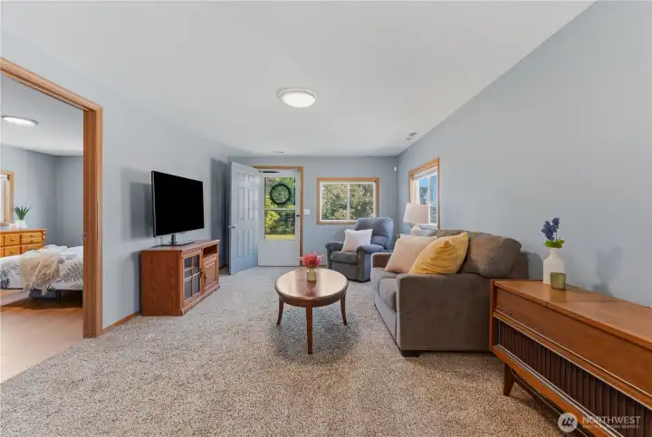 living room w new paint and flooring