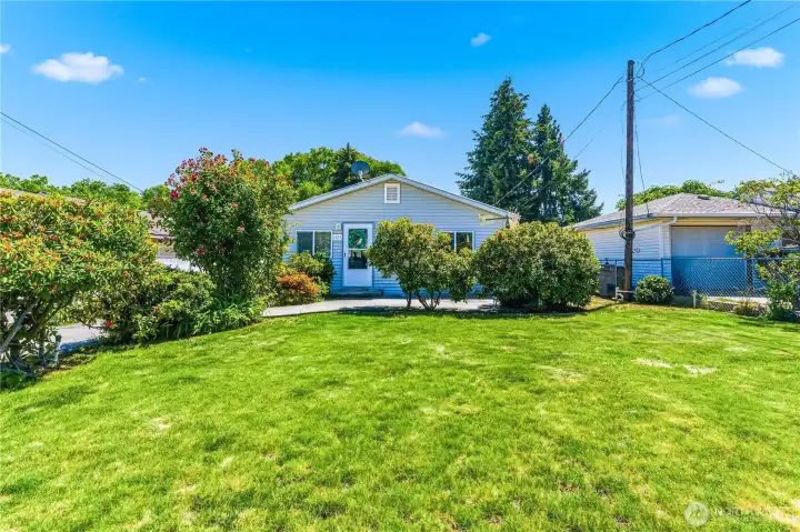 fully fenced front yard