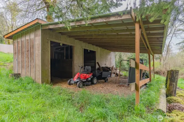 2 stall Barn