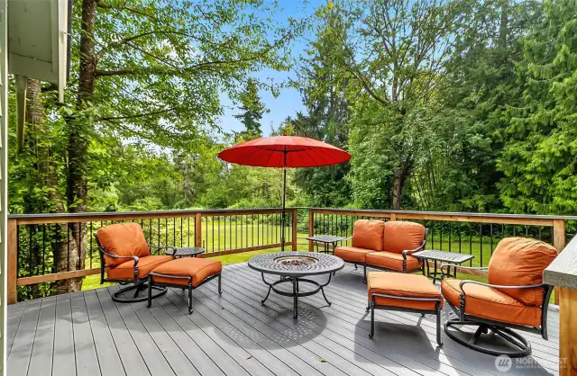 Plenty of space for entertaining!