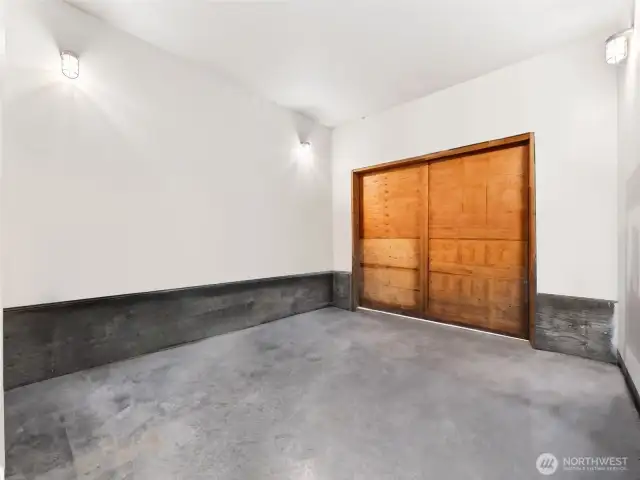 Room 3 has entry from shop and exterior