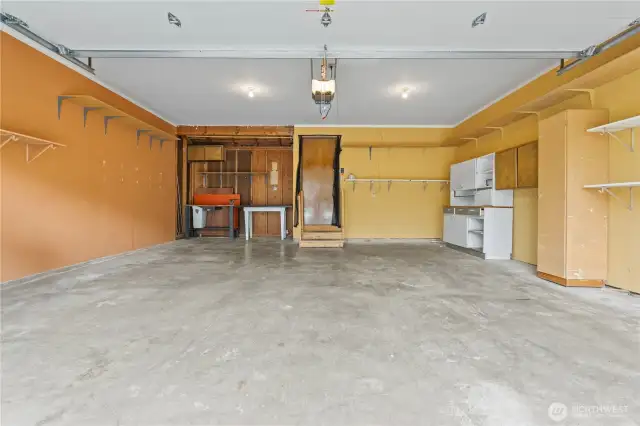Spacious 2 car garage