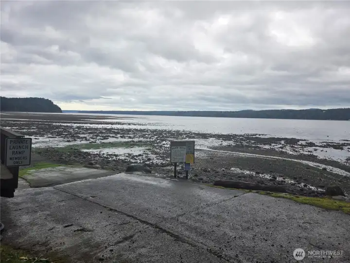 Community beach & boat ramp