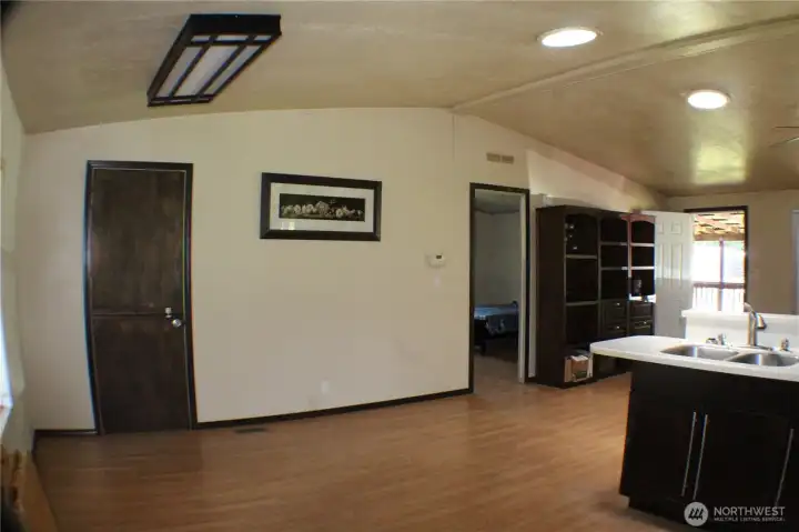 Kitchen & Dining area