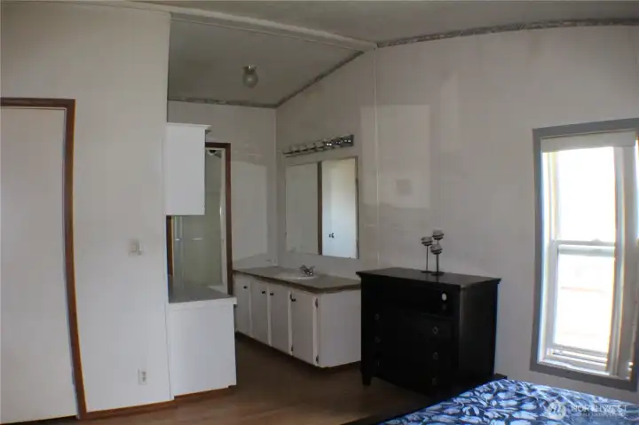 Primary Ensuite