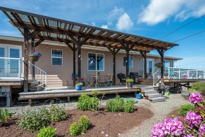 covered deck area