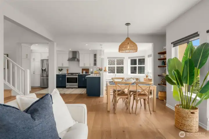 Ideal floor plan for gatherings & dinner parties Ideal floor plan for gatherings & dinner parties