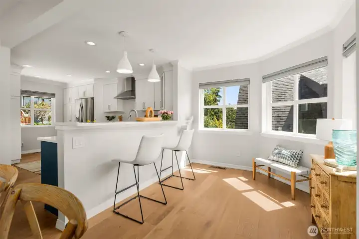 Seating bar space off open kitchen & large open area, previous owners used as a solarium...great natural light! Seating bar space off open kitchen & large open area, previous owners used as a solarium...great natural light!