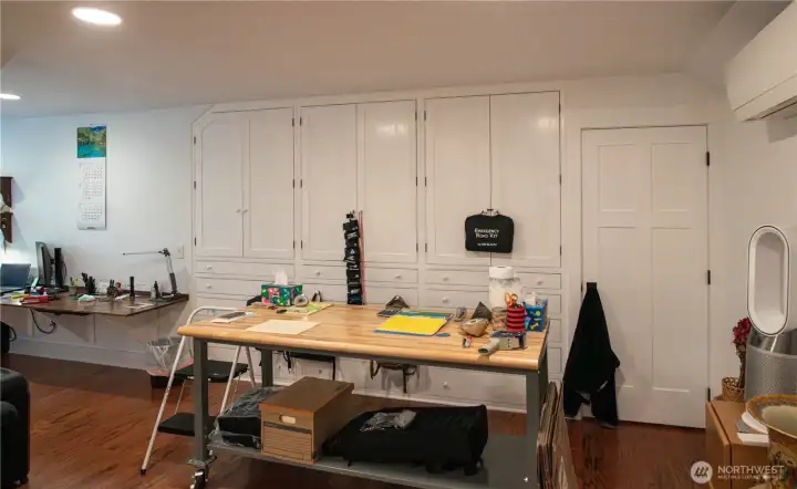 Flexible upstairs space for a bonus room, office, or crafts.