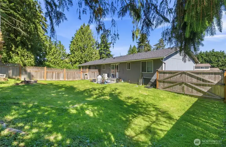 Sturdy Double Wide Gate Back Yard Entry~Easy in & Out