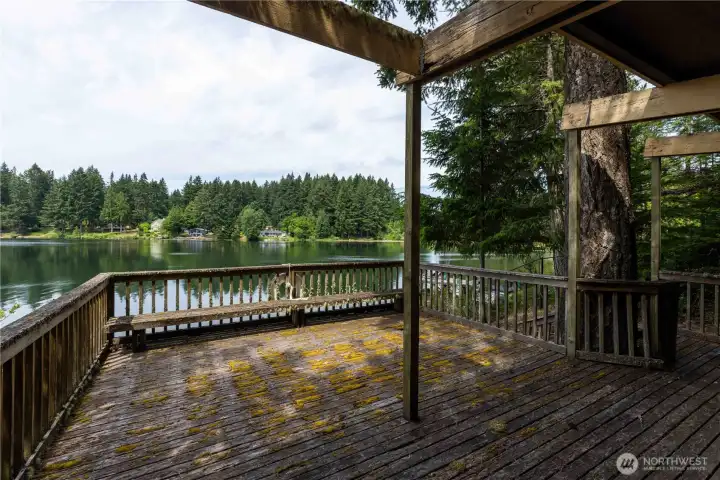 Massive deck, if repaired would be a great place to spend the day!