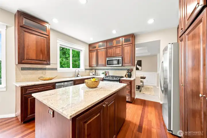 The cherry cabinets go all the way to the ceilings so no wasted storage (or extra dusting) here!