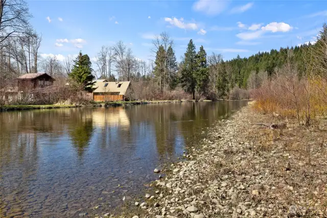 Another stunning view of this low bank river frontage.