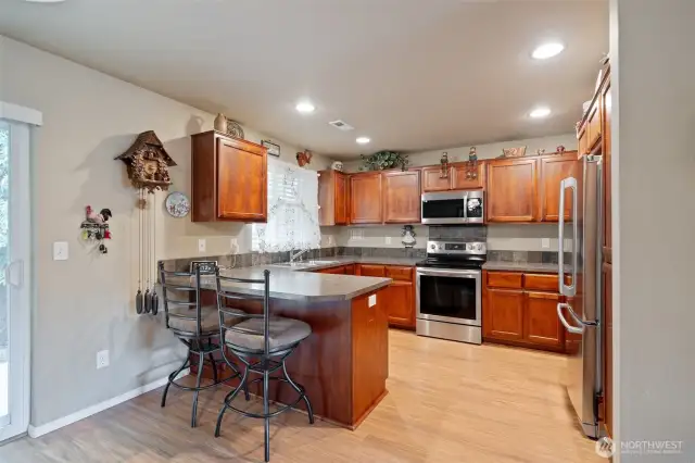 Kitchen - Breakfast Bar