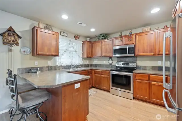 Kitchen - Eating Area