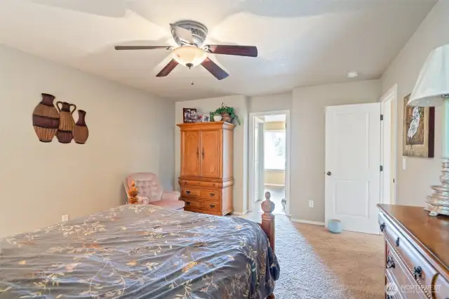 Primary Bedroom - Attached Bathroom