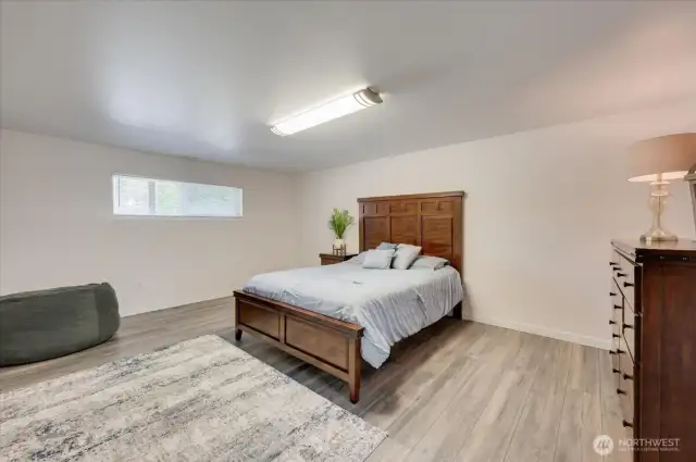 Large downstairs bedroom that attach's to flex space.