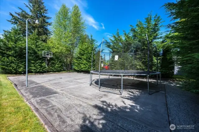 Trampoline can stay if buyer wishes.