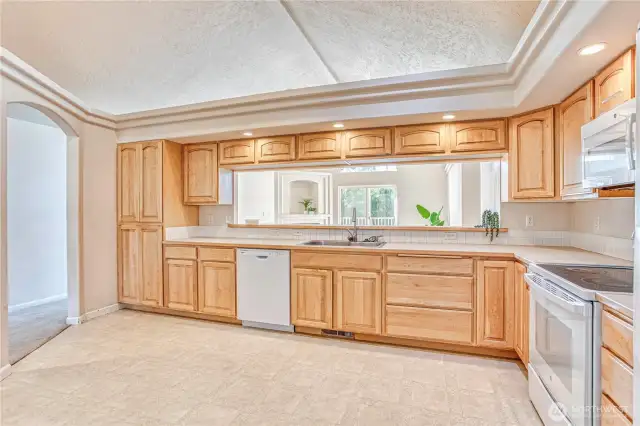 Large open kitchen with eat-in space
