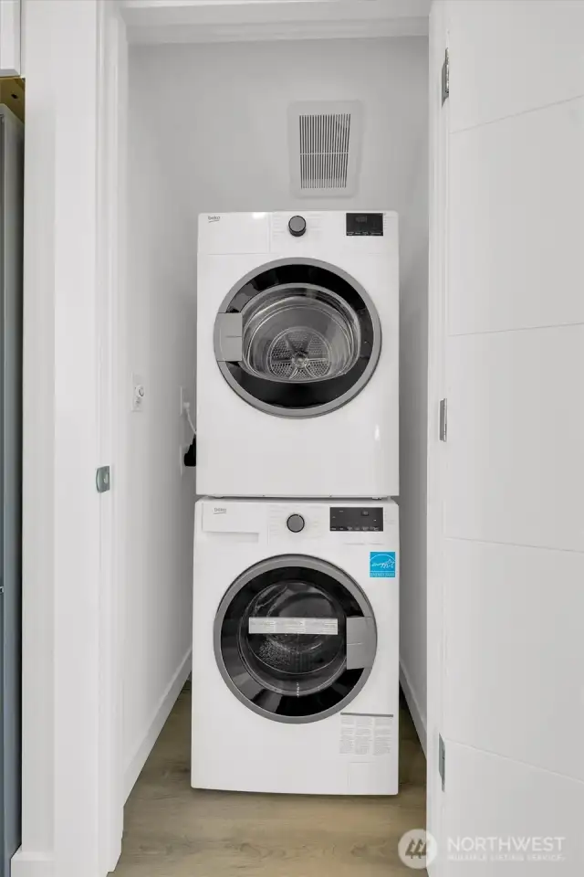 Laundry with front load washer & dryer - 8040 19th Ave NW, Seattle, WA 98117
