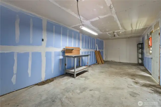 Interior pic of the detached structure 11'3 X 30'4  space behind garage