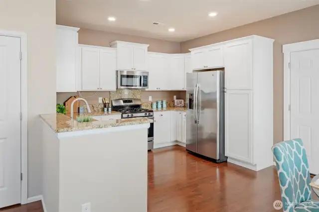 All stainless steel appliances stay with the home.