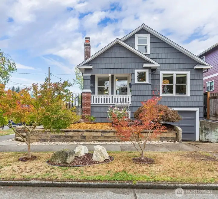 Corner lot in Tangletown!