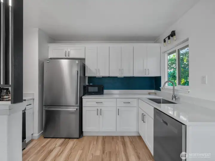 Fully updated kitchen with stainless steel appliances