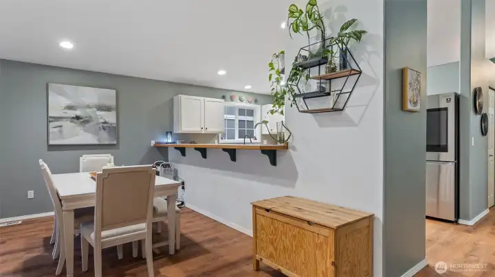 Convenient breakfast bar