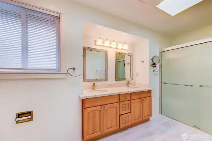Primary Suite's Private Bathroom