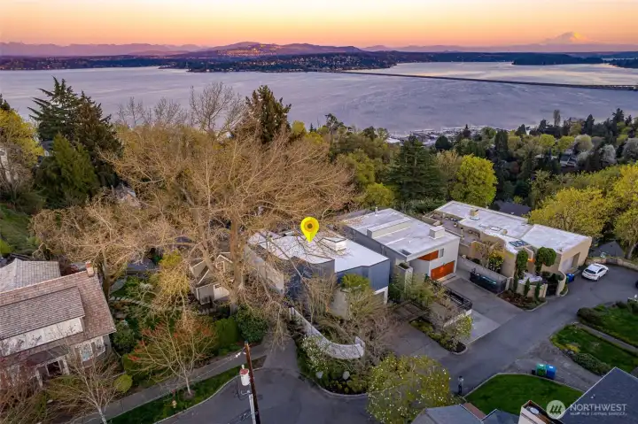 A privacy cul-du-sac with extraordinary  architecture and views