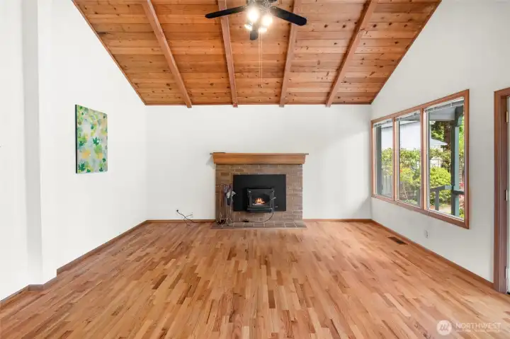 Living room w/ wood fireplace
